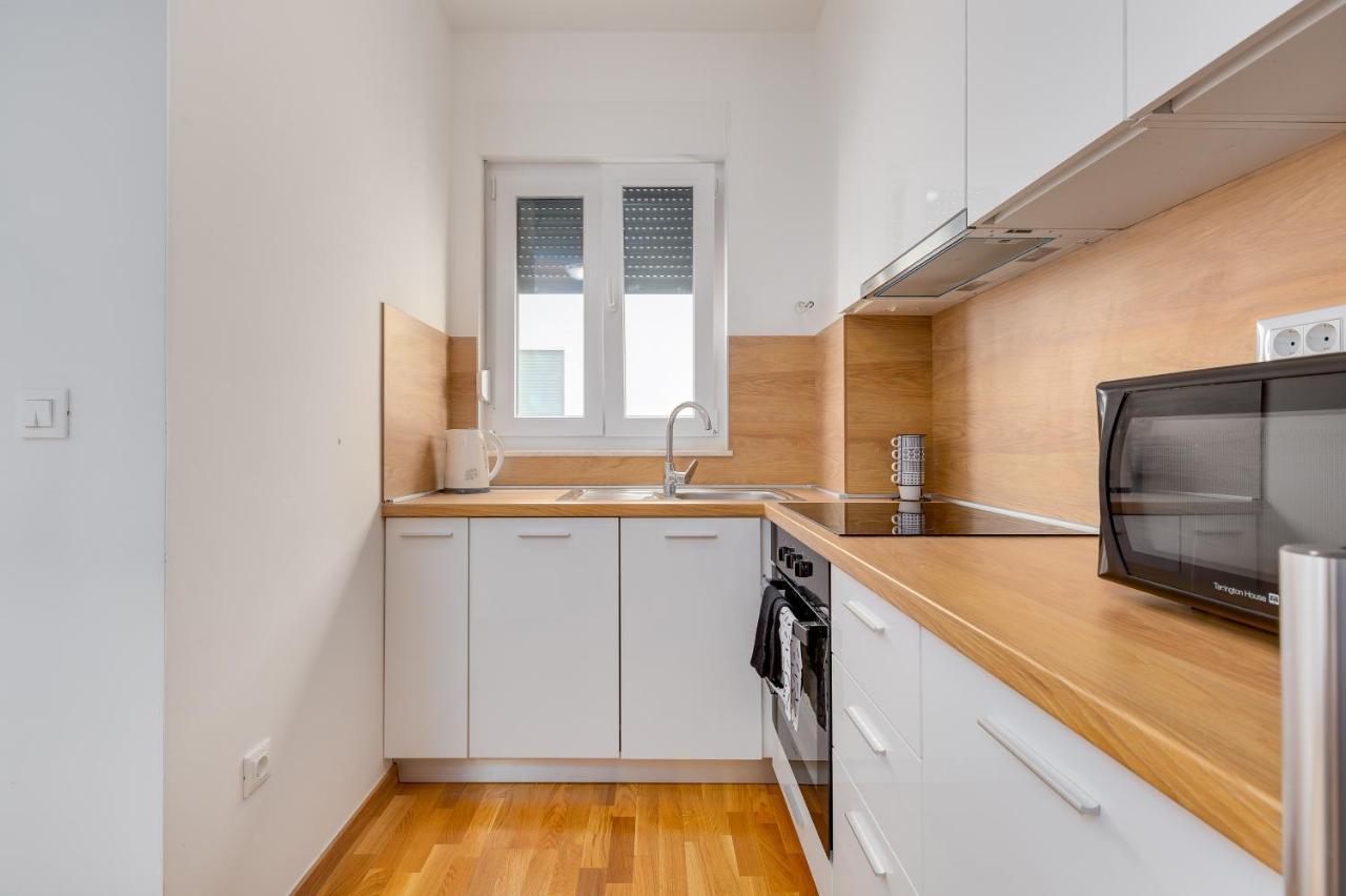 Apartment Roni + Besplatan Parking Zadar Exterior photo